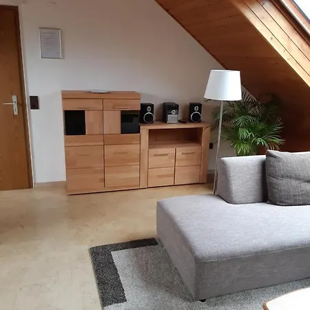 Haus Storck Mit Parkplatz Und Im Eg Angenehm Kuehl * Neustadt an der Weinstraße